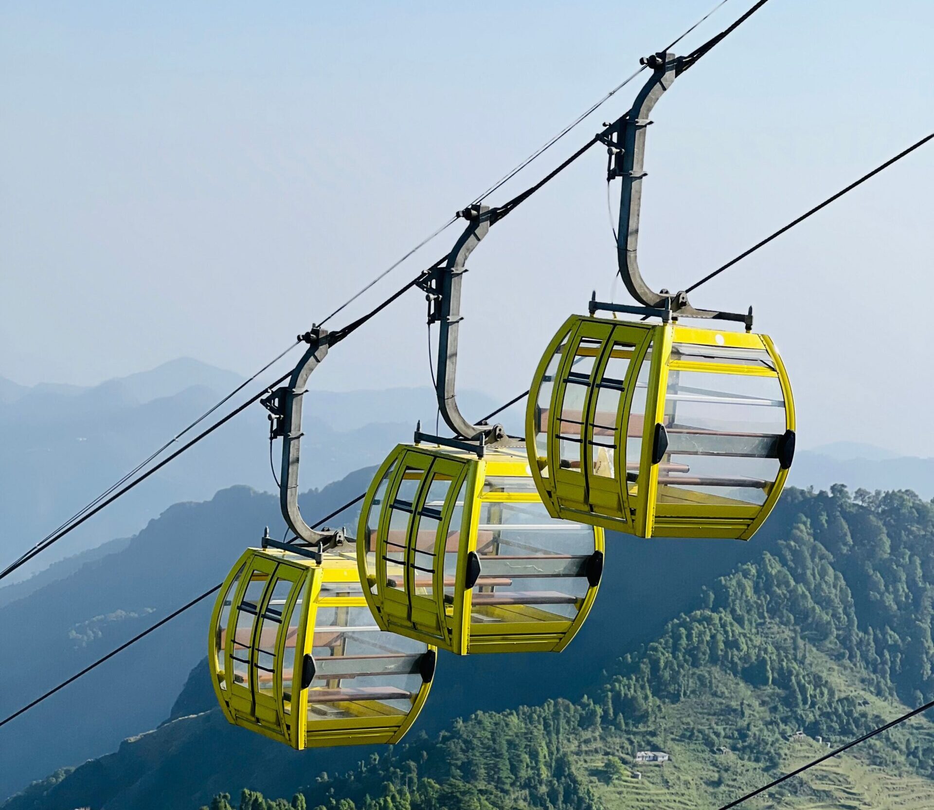 Delhi to Mussoorie cab service and Mussoorie hill station taxi